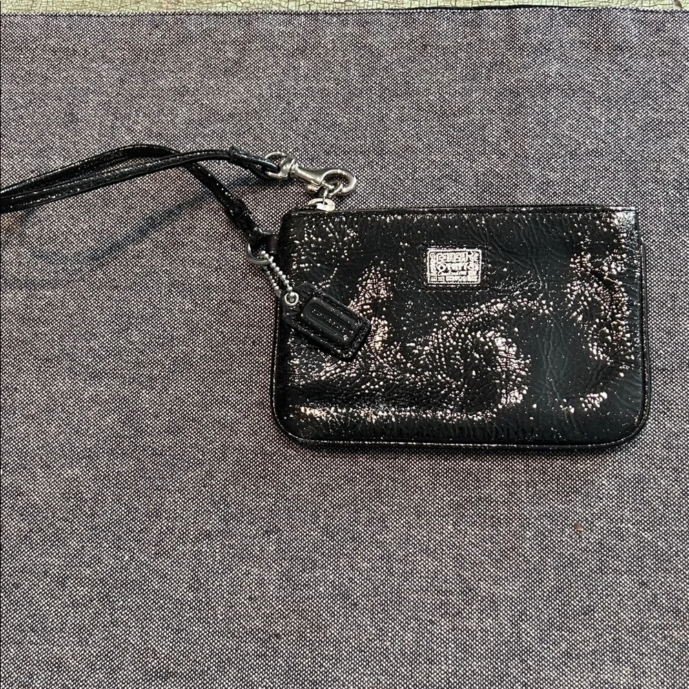 Coach Black Metallic Textured Leather Wristlet – Heart Lining, Zip Pouch